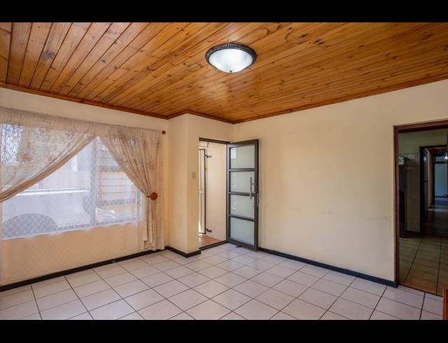 4 BEDROOM FREEHOLD SOLD IN WINDERMERE